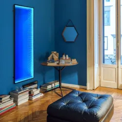 Grzejnik dekoracyjny z lustrem i podświetleniem LED Portal firmy Luxrad